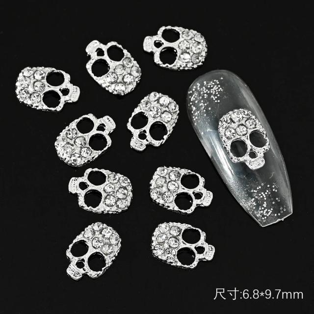 Ornamentos de Halloween em Metal 3D: Esqueletos, Crânios Pretos, Aranhas e Decorações para Nail Art e DIY em Conjunto de 10 Peças