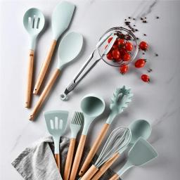 Escova espátula de sopa, colher de silicone com alça de madeira, espátula, raspador de massas, batedor de ovos, não aderente, panela, ferramentas de cozinha, utensílios de cozinha - Image 4
