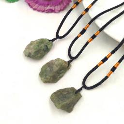 Áspera Pedra Natural Colar de Pingentes, Apatita Verde Aleatória, Cristal de Quartzo, Cura Reiki, Artesanato Pedras Preciosas, Decoração Jóias, 1Pc - Image 3