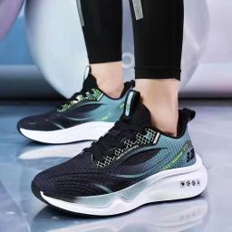 Tênis de corrida ultra leves para homens, calçados esportivos respiráveis, absorventes de choque, sapatos de sola macia, malha, novo, verão - Image 6