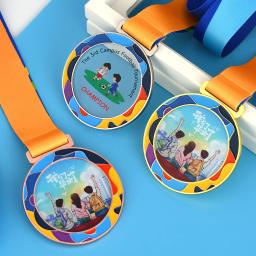 Medalhas de acrílico transparentes para crianças, prêmio dos desenhos animados para estudantes da escola, jogos do esporte do futebol, impressão livre, presente bonito - Image 1
