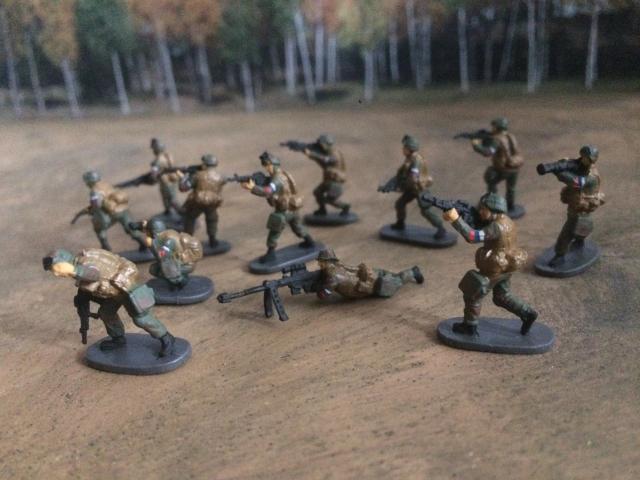 Miniatura de Soldado Russo das Forças Especiais em Escala 1:72 - 12 Peças por Conjunto
