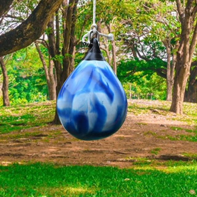 Saco de Boxe Perfurado para Treinamento de Agilidade e Relaxamento em Família