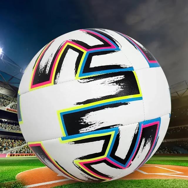 Bola de Futebol PU Clássica Tamanho Oficial 5 para Adultos com Bomba Inclusa - Ideal para Competição e Esportes
