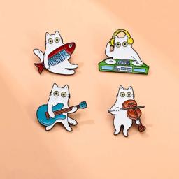 Desenhos animados Red Wine Cat Esmalte Broche, Músico Bonito Jóias, Asas Coloridas, Crachá De Metal De Gatinho Branco, Punk Animais Lapela Pins - Image 4