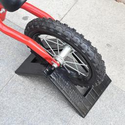 Piso de bicicleta ajustável Estacionamento Rack Stand, Standing Bike Rack para crianças, tipo livre de ferramentas, 12in - Image 2