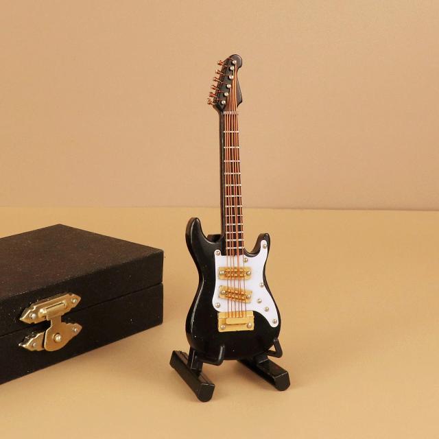 Miniatura de Guitarra Elétrica: Réplicas de Instrumentos Musicais para Coleção e Decoração de Casa de Bonecas