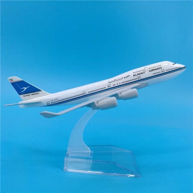 Modelo Colecionável de Avião B747, 16cm em Escala 1:400 - Ideal para Exibição e Lembranças