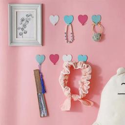 2Pcs Wall Mounted Ganchos Heart Shaped Adesivo Cabides Brasão Gancho Traceless Cabide Chave Ganchos Decorativos para Cozinha de Casa - Image 3