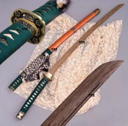 Espada samurai japonesa Katana Tachi, lâmina de madeira de wengué sólido de alta qualidade, acessórios de cobre/liga, não afiada - Image 1