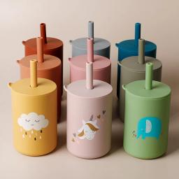 Bpa copo de silicone livre com palha para alimentação do bebê, estilo cartoon, grau alimentício, garrafa de água, talheres, bpa livre - Image 2
