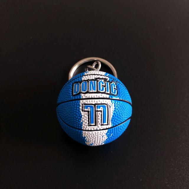 Chaveiro de curry de basquete em formato de bola, presente perfeito para amantes do esporte e acessórios brilhantes.