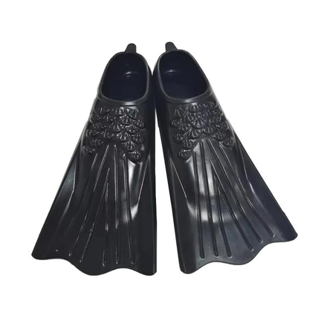 Nadadeiras Coloridas de Silicone para Natação: Flippers Curtos para Adultos e Crianças, Ideal para Mergulho Leve e Natação Livre