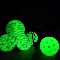 Pickleball luminoso para jogos e treinos noturnos, bola verde, brilho no escuro, bola de golfe colorida, 40 buracos, 74mm, 6pcs - Image 1