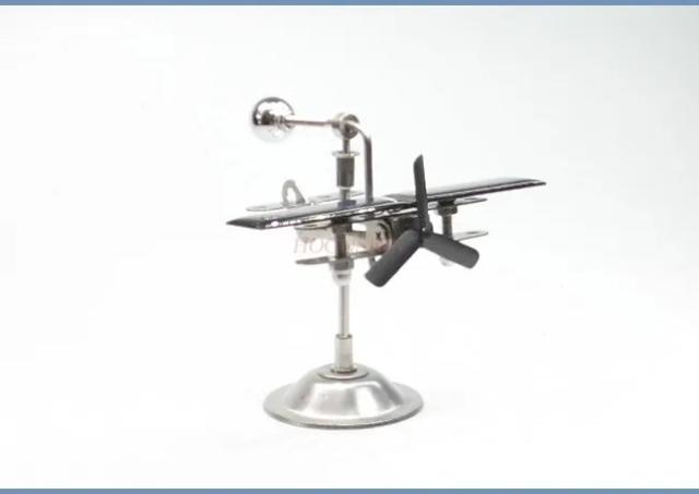Avião Solar Balanceamento Brinquedo Cinético Metal Aço Inoxidável Hélice Preta