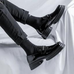 Sapatos de couro de patente de moda de luxo dos homens deslizamento-on oxfords sapato marca designer de dedo do pé quadrado mocassins preto calçado de plataforma à moda - Image 5
