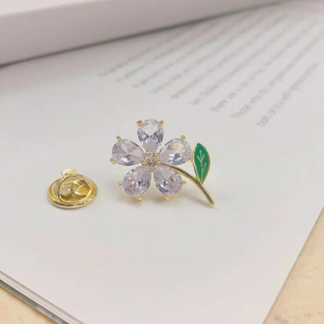 Broches de Flores Pequenas em Metal com Cristal - Acessórios Fofo para Roupas e Lapela