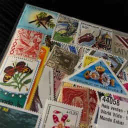 100 selos postais dos pces de 100 países diferentes do mundo, selo novo original do cargo do unc real para a coleção - Image 3