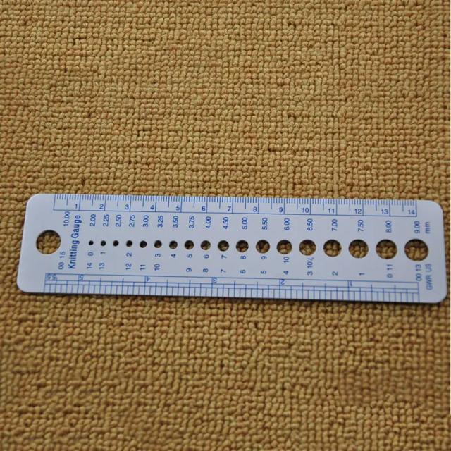 Régua de Costura Plástica Ideal para Quilting, Corte e Artesanato - Acessório Essencial para Vestuário e Design