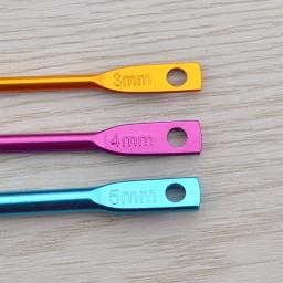 Multicolor Mini Alumínio Keychain, Crochet Ganchos, DIY Artesanato Ferramentas, Agulhas de Tricô, Alumina Colorida, 3Pcs por Conjunto - Image 3