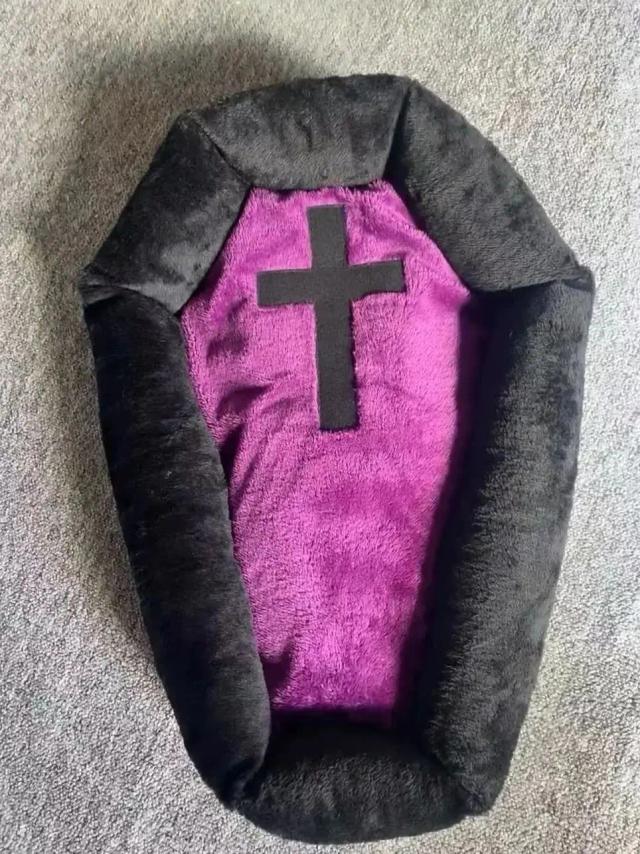Cama Lavável e Macia para Pets: Ninho de Pelúcia Grande para Gatos e Cães, Conforto para o Sono com Tema de Halloween