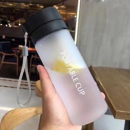 Garrafa de água plástica portátil de grande capacidade, infusor esportivo, fruta, limão, suco, bebendo, claro, 600ml - Image 3