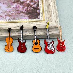 Venda quente nova série de instrumentos musicais guitarra elétrica violino yukri metal esmalte broche moda personalidade pino distintivo presente - Image 1