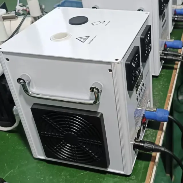 Máquina de Fogos de Artifício Frio com Efeito de Faísca DMX 600W para Casamentos e Festas - Venda por Atacado