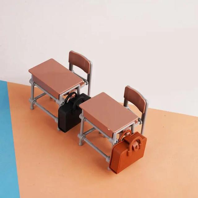 Mesa de Sala de Aula para Casa de Bonecas em Miniatura Vintage - Decoração de Resina