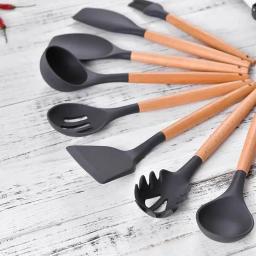 Escova espátula de sopa, colher de silicone com alça de madeira, espátula, raspador de massas, batedor de ovos, não aderente, panela, ferramentas de cozinha, utensílios de cozinha - Image 3