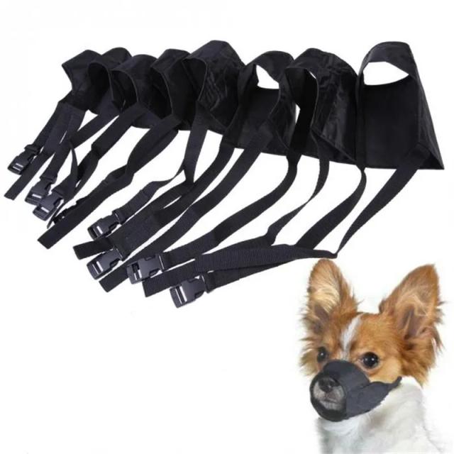 Máscara de mordida ajustável em nylon para cães, confortável e resistente, ideal para pequenos e grandes pets, na cor preta.