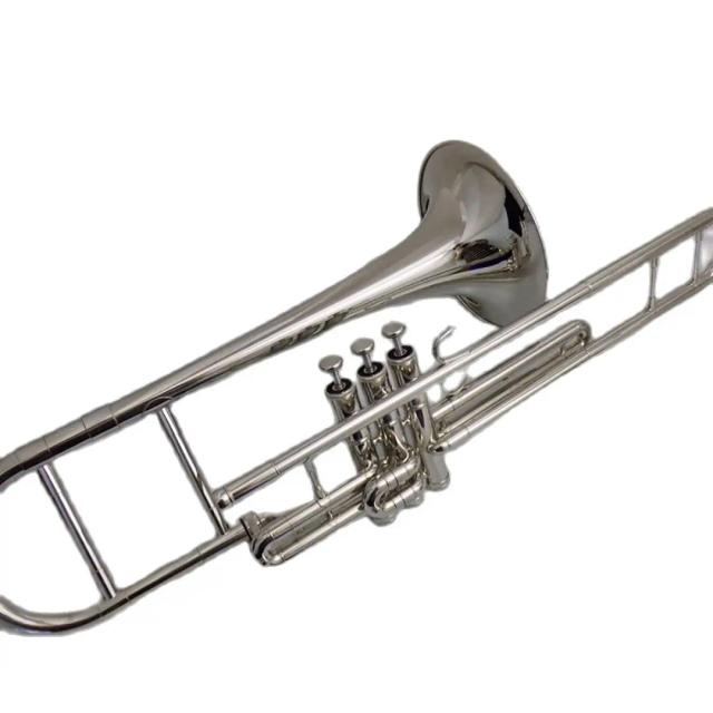 Trombone em Laca de Latão Amarelo com Bocal, Chave F e Estojo Inclusos