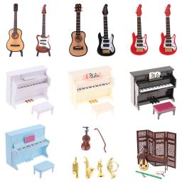 Vintage 1/12 dollhouse piano em miniatura w tamborete instrumento musical modelo boneca casa brinquedos acessórios decoração mini retro guitarra lute - Image 1