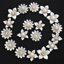 Elegantes encantos florais com imitação de pérolas strass para jóias DIY, decoração artesanal e acessórios, roupas e chapéus, 30 unid - Image 2