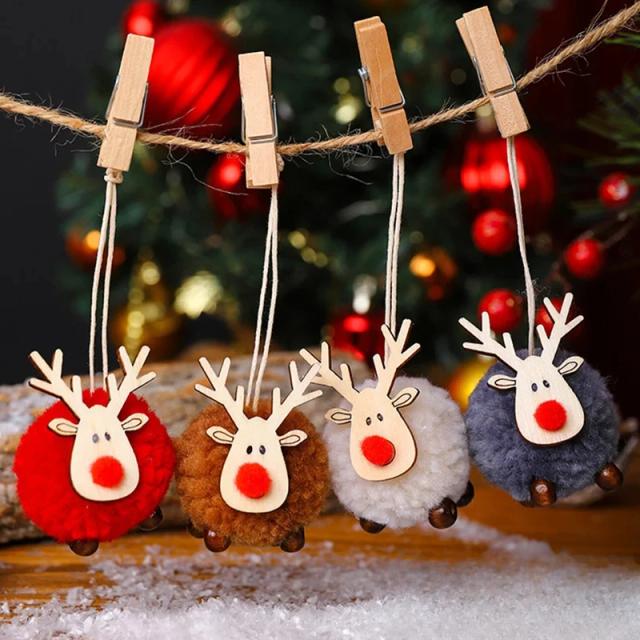 Ornamentos de Feltro em Forma de Rena: Conjunto com 4 Peças para Decoração de Natal e Presentes das Crianças