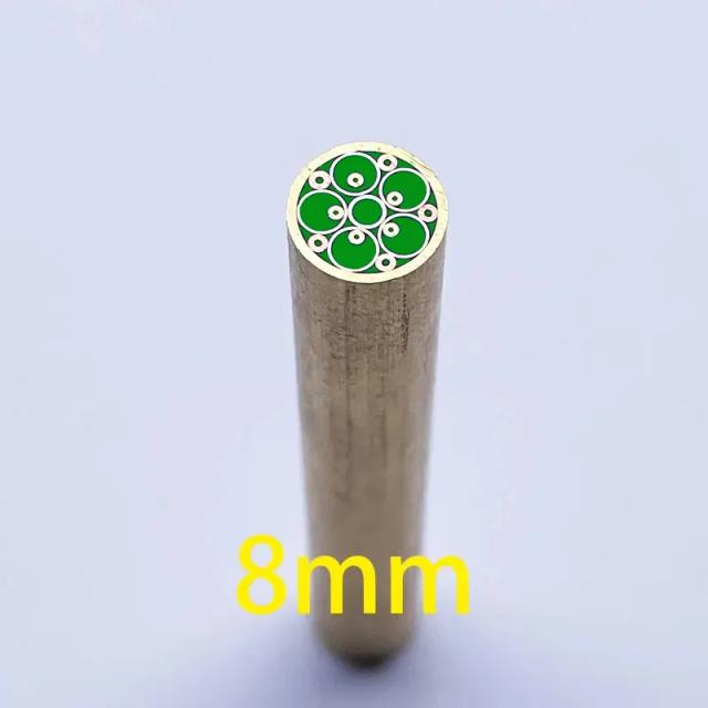 Mosaico Colorido de Flor em Resina para Punho de Faca com Tubo de Latão e Prego Decorativo - 60mm x 8mm