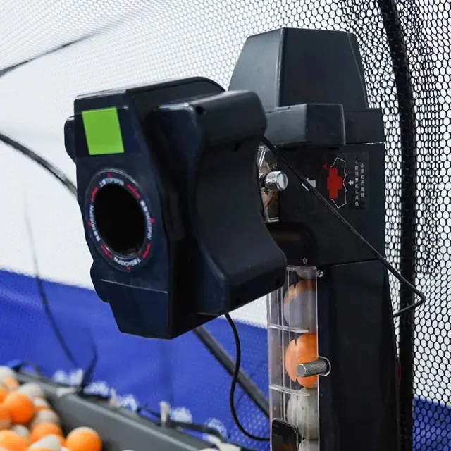 Máquina Multifuncional Ajustável para Treinamento de Tênis de Mesa com Robô Integrado