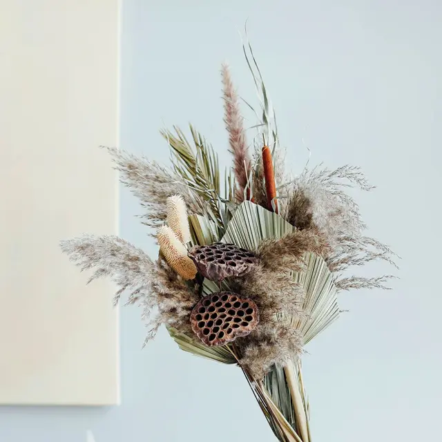 Buquê de Folhas de Palma Secas e Pampas: Arranjo Natural e Luxuoso para Decorar Quartos e Jardins