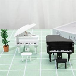 Dollhouse Piano Miniatura com Banquinho, Modelo De Madeira Artesanal, Instrumento Musical, Conjunto De Piano Retro, Decoração Presente - Image 2