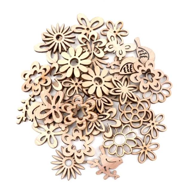 Conjunto de Enfeites de Madeira para Natal 30mm com 40 Peças para Scrapbooking e Costura Artesanal Decorativa