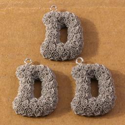 Pingentes Alfabeto para Fazer Jóias, 26 Letras, Flor Rosa, Amuletos Iniciais Criativos, Brincos e Colares, Acessórios DIY, A-Z, 10 unid - Image 5