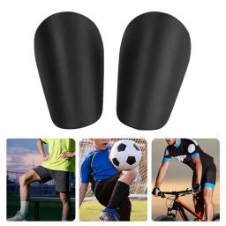 Caneleiras de futebol para crianças e adultos, guarda de futebol plástico, protetor de perna, equipamento de proteção respirável, 2pcs - Image 1