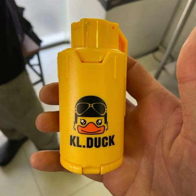 Granada Tática M18 com Efeitos de Fumaça e Água para Airsoft: Estourar, Saltar e Explodir em Grande Estilo