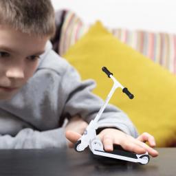 Crianças kick scooter dedo bmx dobrável t-tipo dedo scooter com freio brinquedos educativos dedo skates diversão ponta do dedo movemet - Image 3