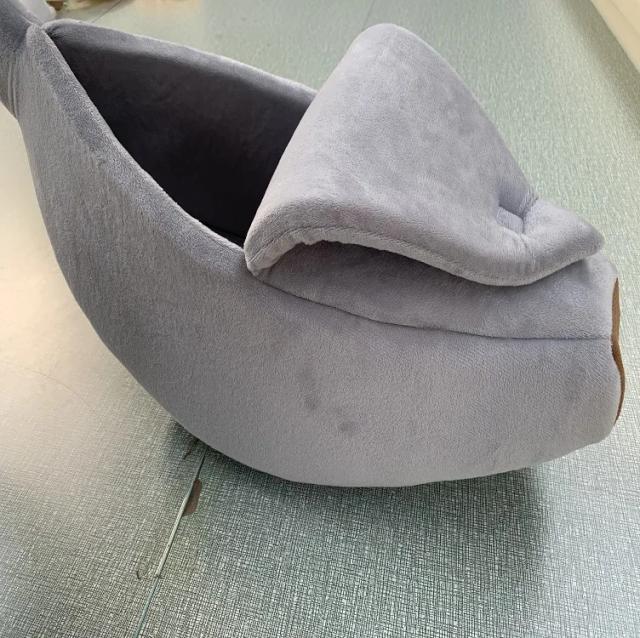 Cama aconchegante para gatos e filhotes de cachorro: conforto durável em forma de banana para pequenos animais