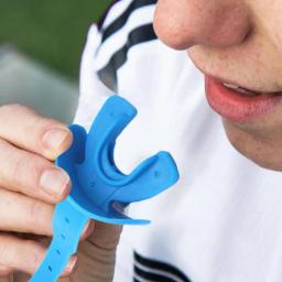 Protetor bucal com alça para futebol, protetor bucal para esportes, aparelho de dupla camada, protetor bucal respirável para esportes - Image 2