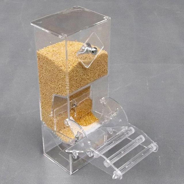 Sistema Automático de Medição de Umidade e Acessórios Antiderrame para Alimentadores de Pássaros em Gaiolas Transparentes