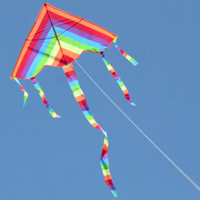 Pipa Arco-Íris Colorida 1.07m Brinquedo de Voo Divertido para Crianças