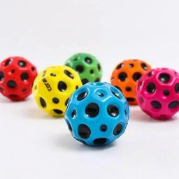 PU Anti Gravity Stress Rubber Bounce Ball, Bola de buraco útil, Bola saltitante extrema alta, Brinquedos esportivos para crianças, Jogos internos e ao ar livre, 66mm - Image 1