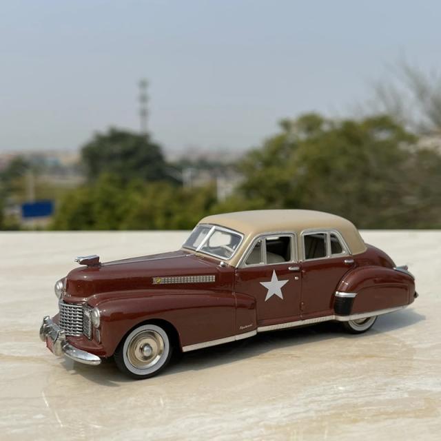 Carro Antigo Clássico em Miniatura 1:43 - Veículo Metálico Retro e Vintage para Crianças e Presentes
